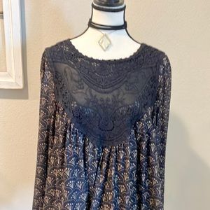 UltraPink Boho sheer lace lined elastic cuffs blouse